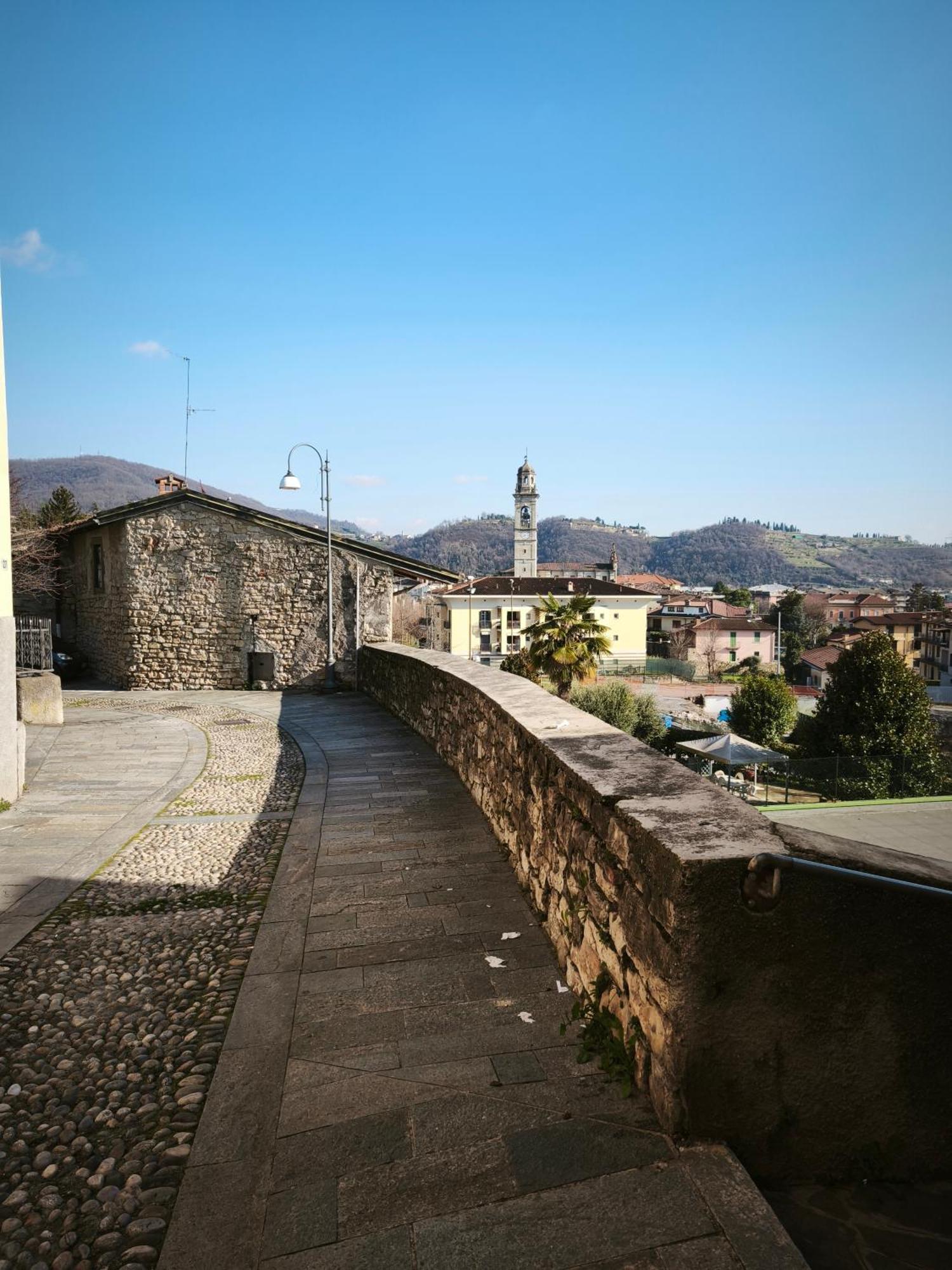 Il Piazzolo, Un Angolo Di Storia Carobbio degli Angeli Extérieur photo