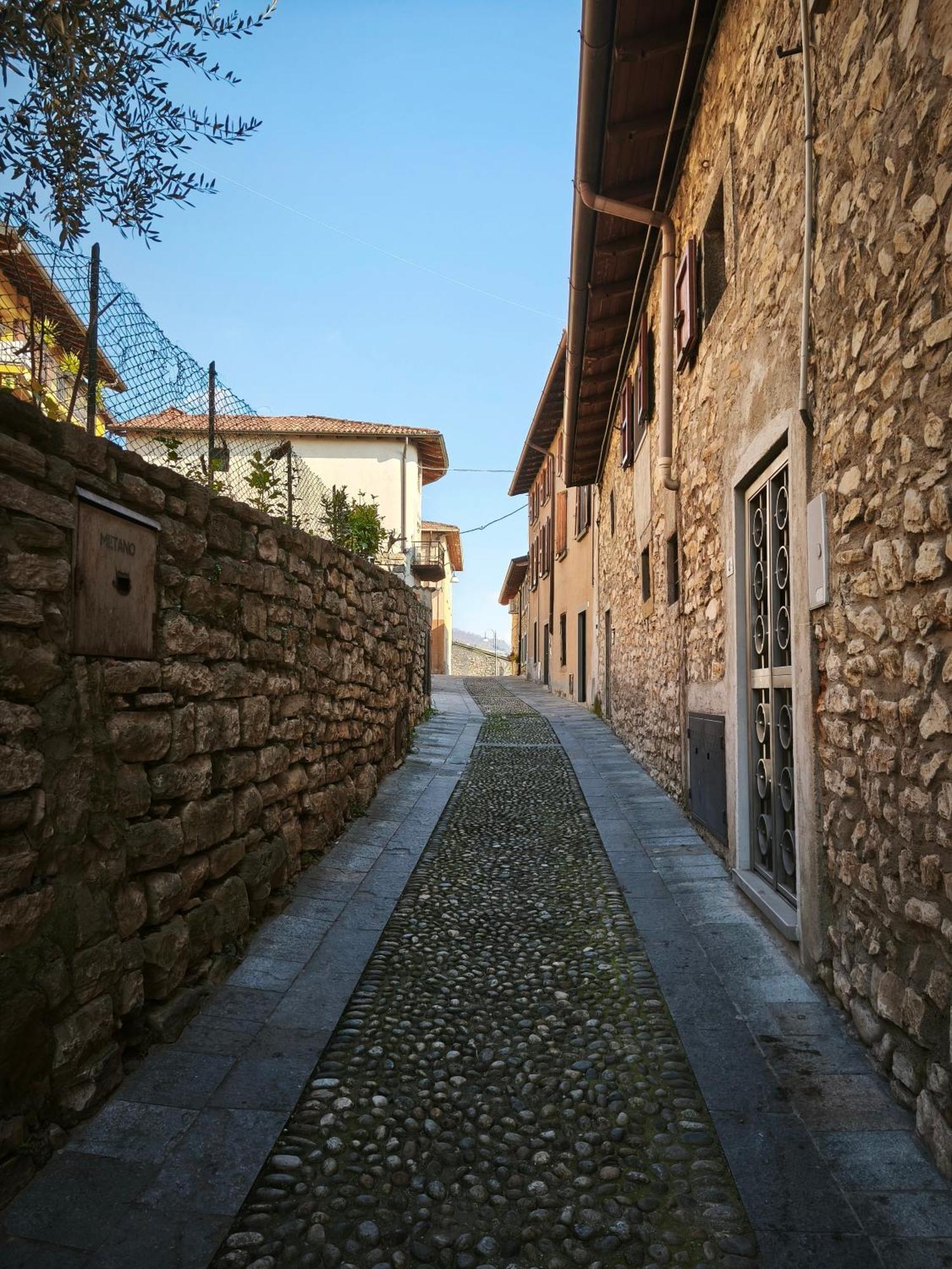 Il Piazzolo, Un Angolo Di Storia Carobbio degli Angeli Extérieur photo